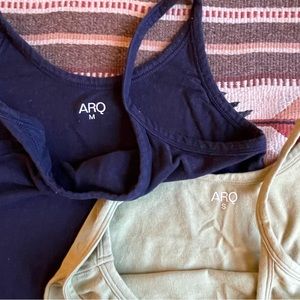 ARQ PISTACHIO crop tank